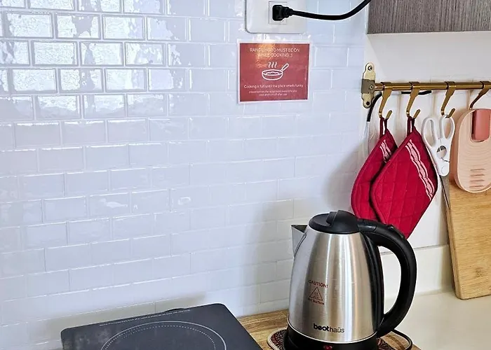 The Cozy Hub With Wifi Near Eastwood Manila